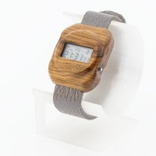 České dřevěné hodinky Universum H00487 Meruňka