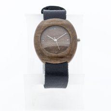 České dřevěné hodinky Club H00423 Ořech