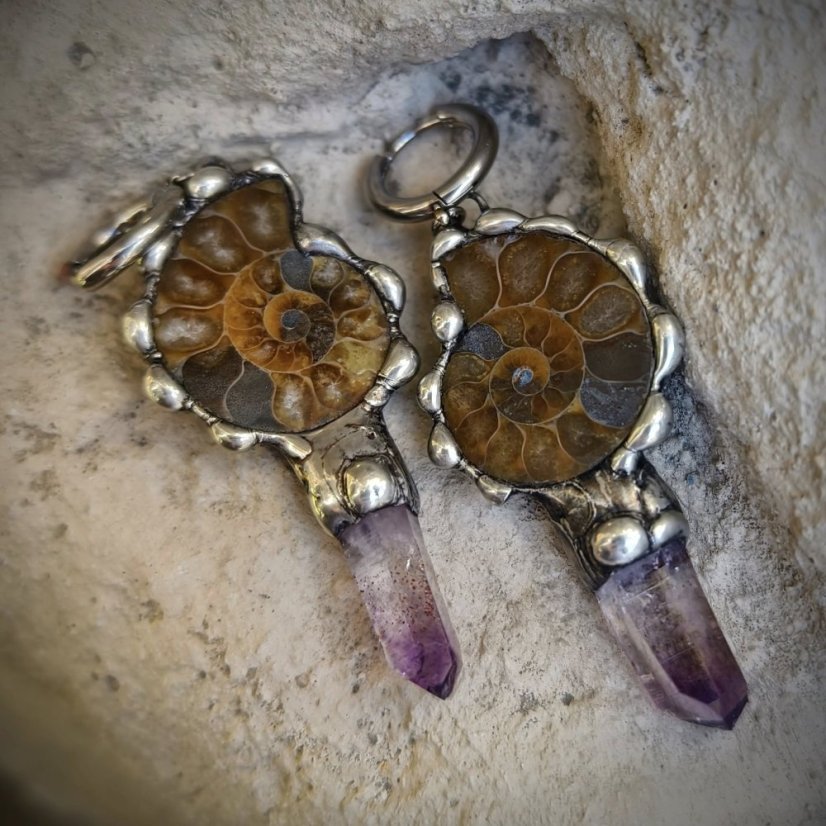 Autorské cínované náušnice - Šnek s Amatystem S0703