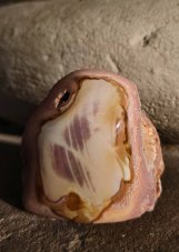 Surové minerály - Socha Jaspis SM0653