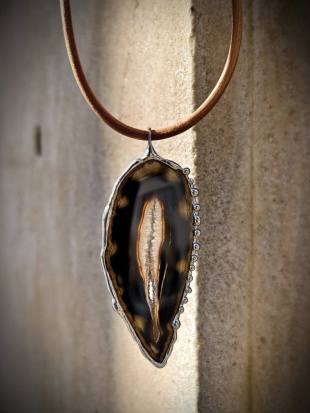 Autorský cínový náhrdelník - Achát v tvare listu S0816
