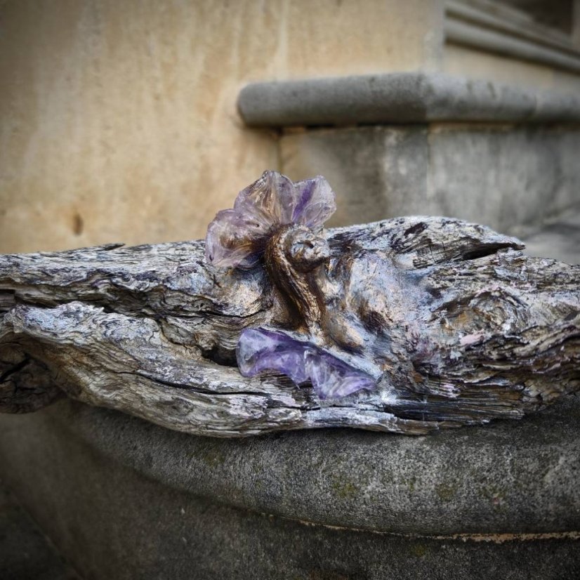 Autorská dřevěná socha - "Bohyně Ametystů" AS0728