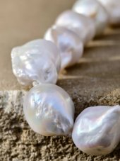 Náhrdelník perlový - Jedinečná barokní říční perla bílá 2 cm + dárek  S0819