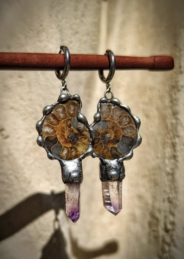 Autorské cínované náušnice - Šnek s Amatystem S0703