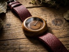 České dřevěné hodinky Jas H00535 Jeřáb