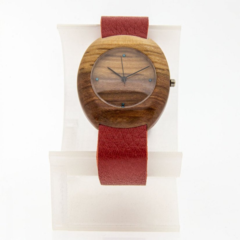 České dřevěné hodinky Club H00331 Slivoň Bluma