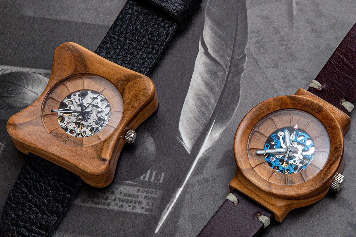 Mechanické dřevěné hodinky automat